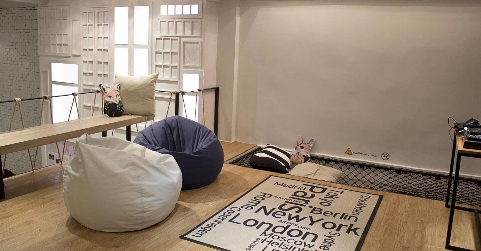 Slumber Bangkok Soi 1 Pansiyon Dış mekan fotoğraf